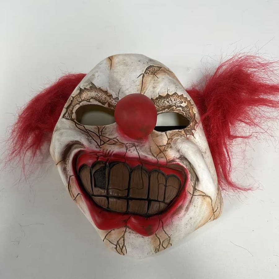 Pennywise the Clown veido kaukė suaugusiems