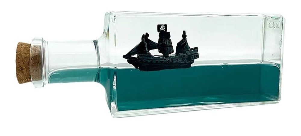 juodas perlas butelyje – piratų laivas