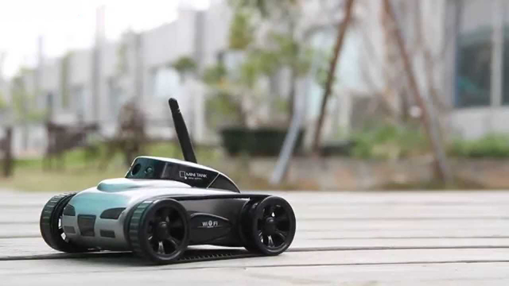 Mini automobilis „I-spy“ su kamera