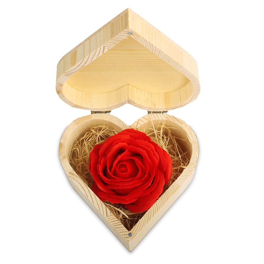 Muilinės rožės širdies formos medinėje dėžutėje
