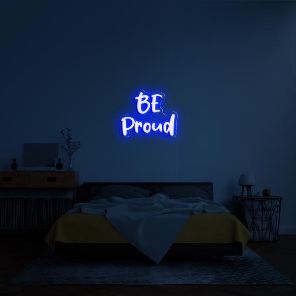 Šviesus LED neoninis 3D ženklas ant sienos - BE pround, kurio matmenys 100 cm