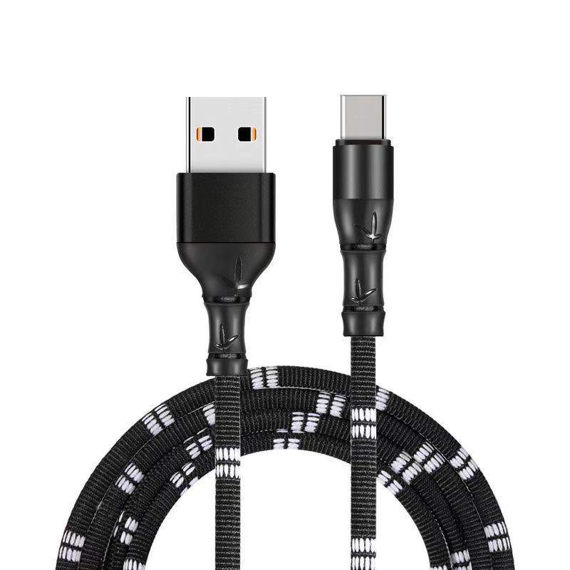 USB tipo C kabelis, pagamintas iš bambuko